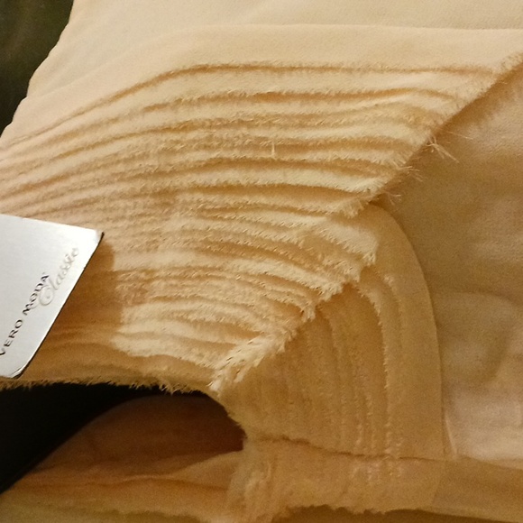 Y2KMODA CLASSIC BLOUSE , SZ.SMALL & teen Light peach top.layer designs. - Picture 4 of 11